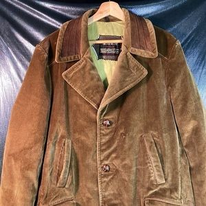 Vintage 1970’s The‎ Country Coat Sears brown corduroy overcoat. 44l. Wool lining
